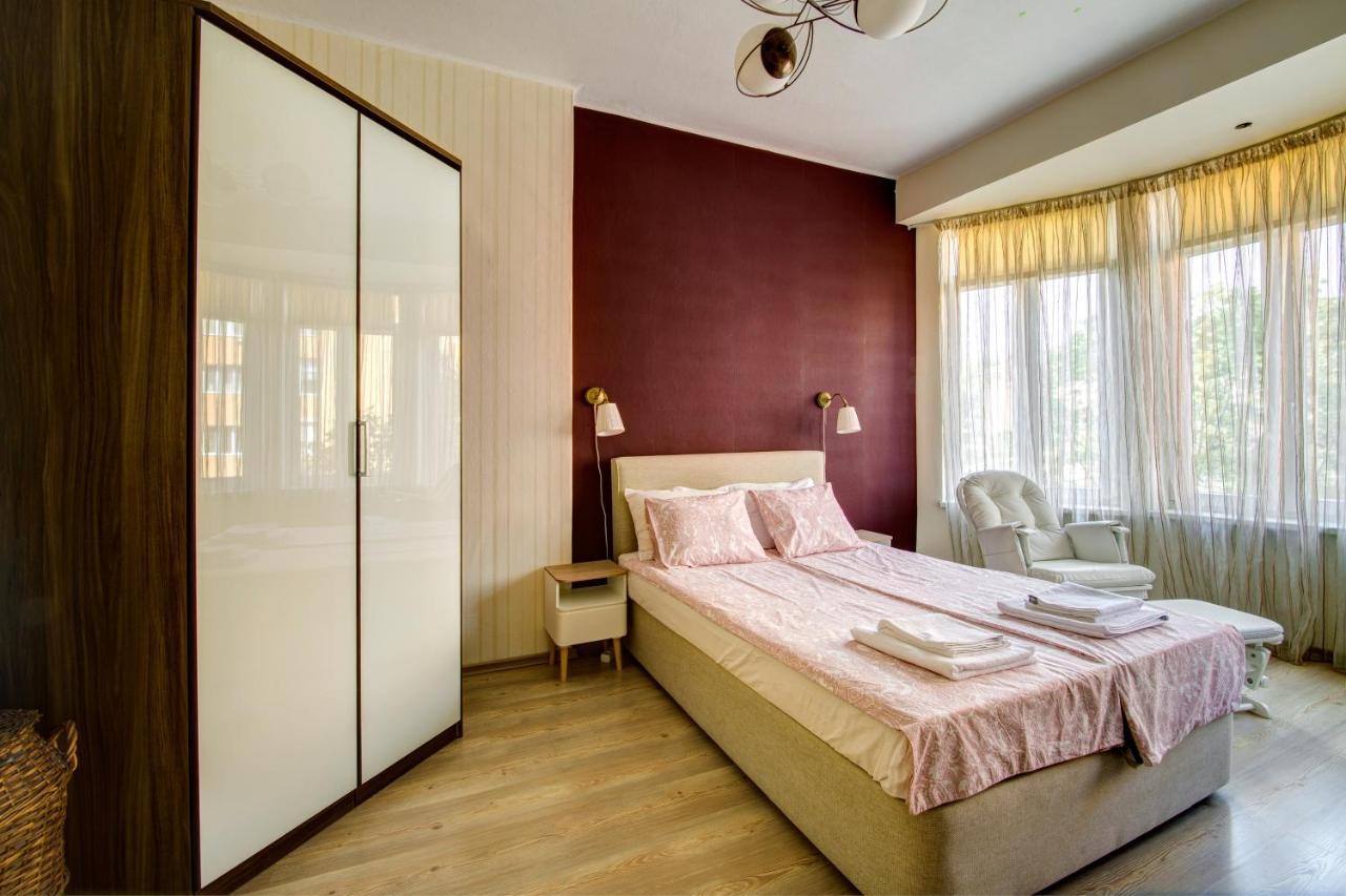 Apartment 65 - Airy Aprt At Top Center Софія Екстер'єр фото