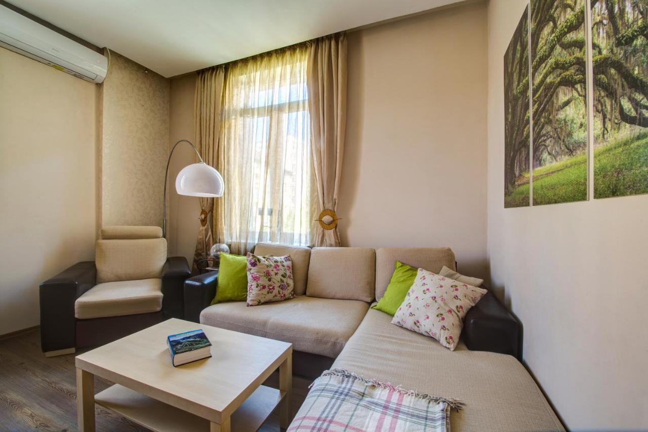 Apartment 65 - Airy Aprt At Top Center Софія Екстер'єр фото